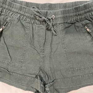 Green dynamite shorts